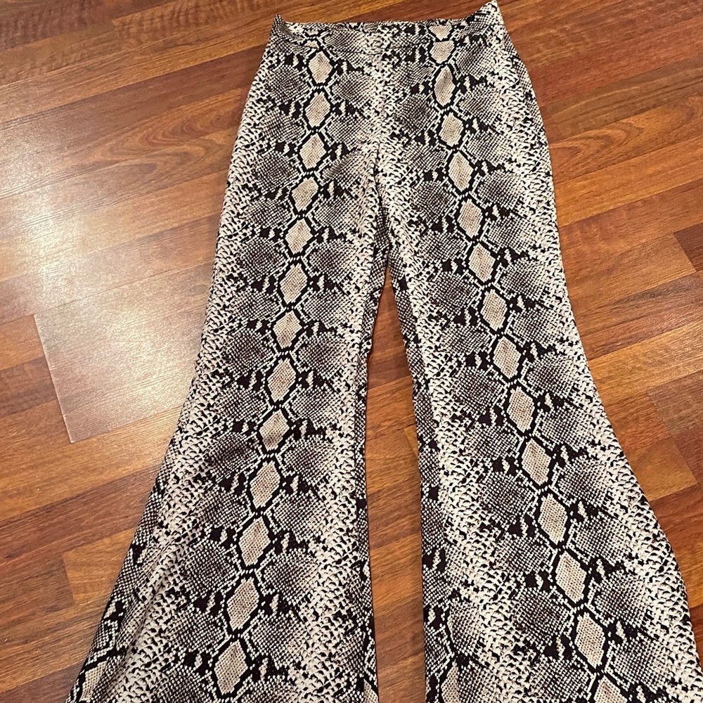 ZARA Flare Snakeskin Pant